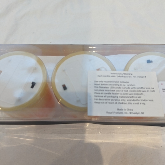 candy corn Set of 3 battery run candles - Picture 5 of 5